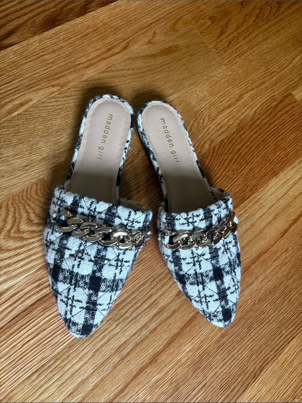 Madden Girl Tania Q Black White textile quilted Tweed Chain-Trim Pointed Mules 9